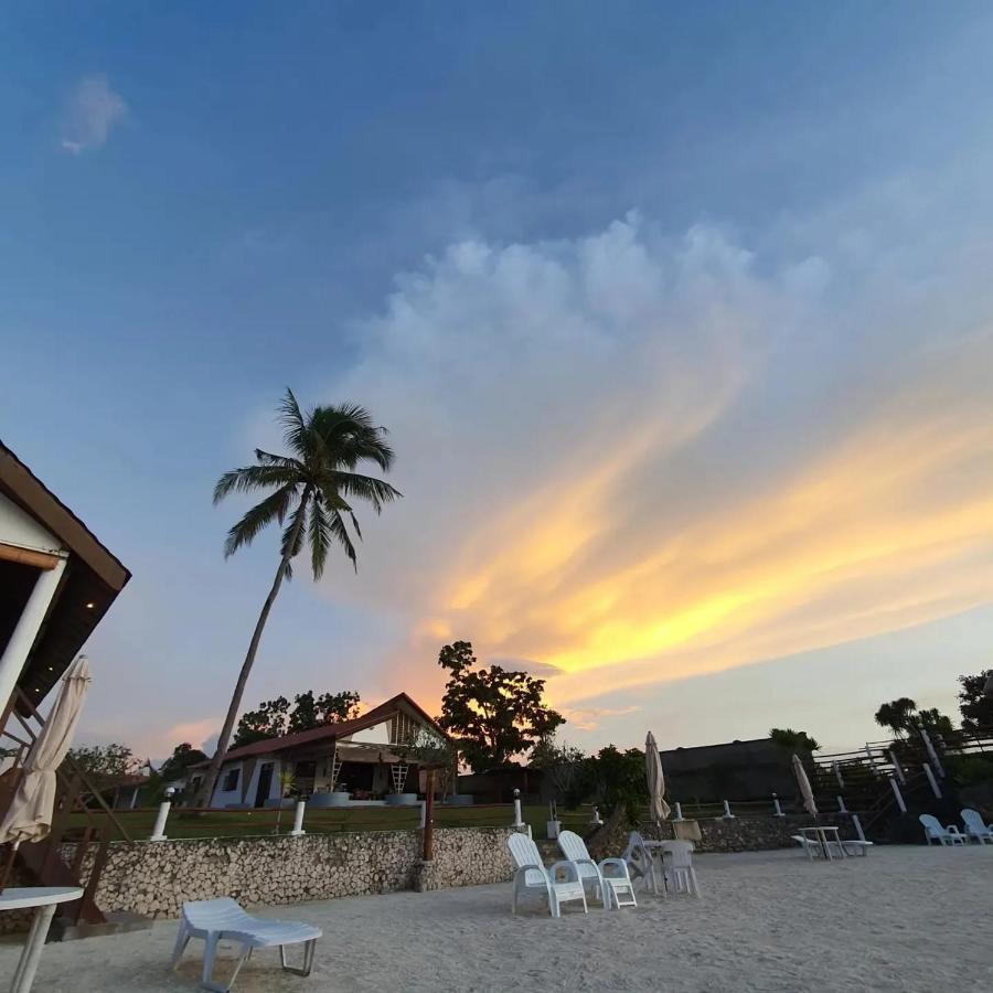 Tauig Beach Resort モアルボアル エクステリア 写真